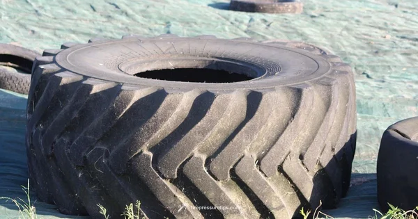 Read Placards - Tire Pressure Tips